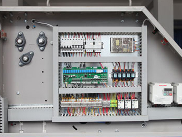 
		毛巾折叠机
	(图5)